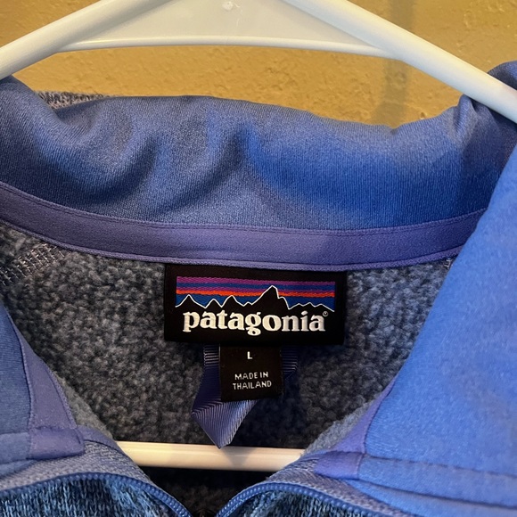 Lilac Patagonia Pullover Size Large - Picture 3 of 3